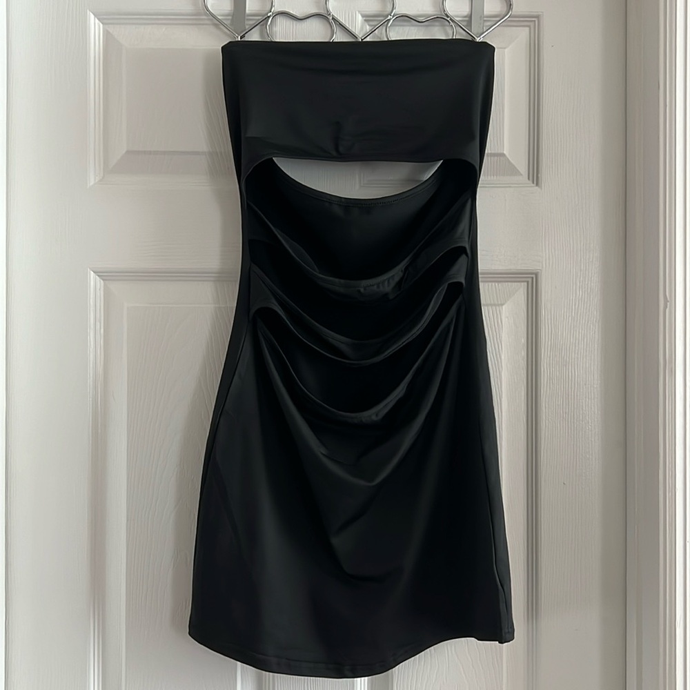 Black mini strapless dress